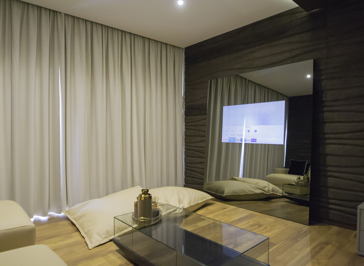 Glass Media Quarto Privê Illusion Suite