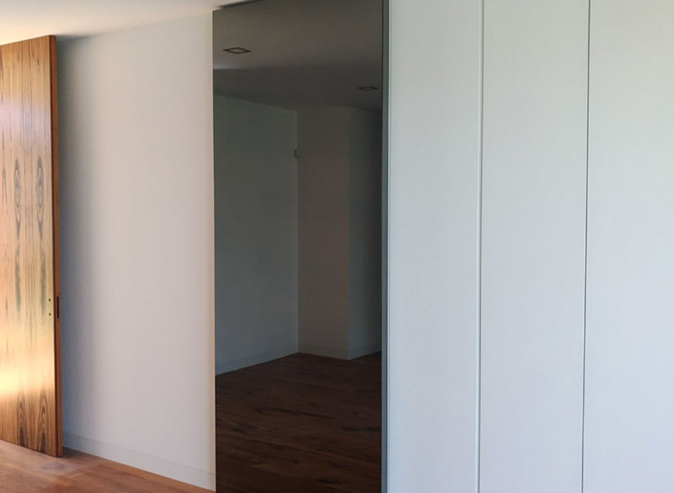 Glass Media Quarto Privê Illusion